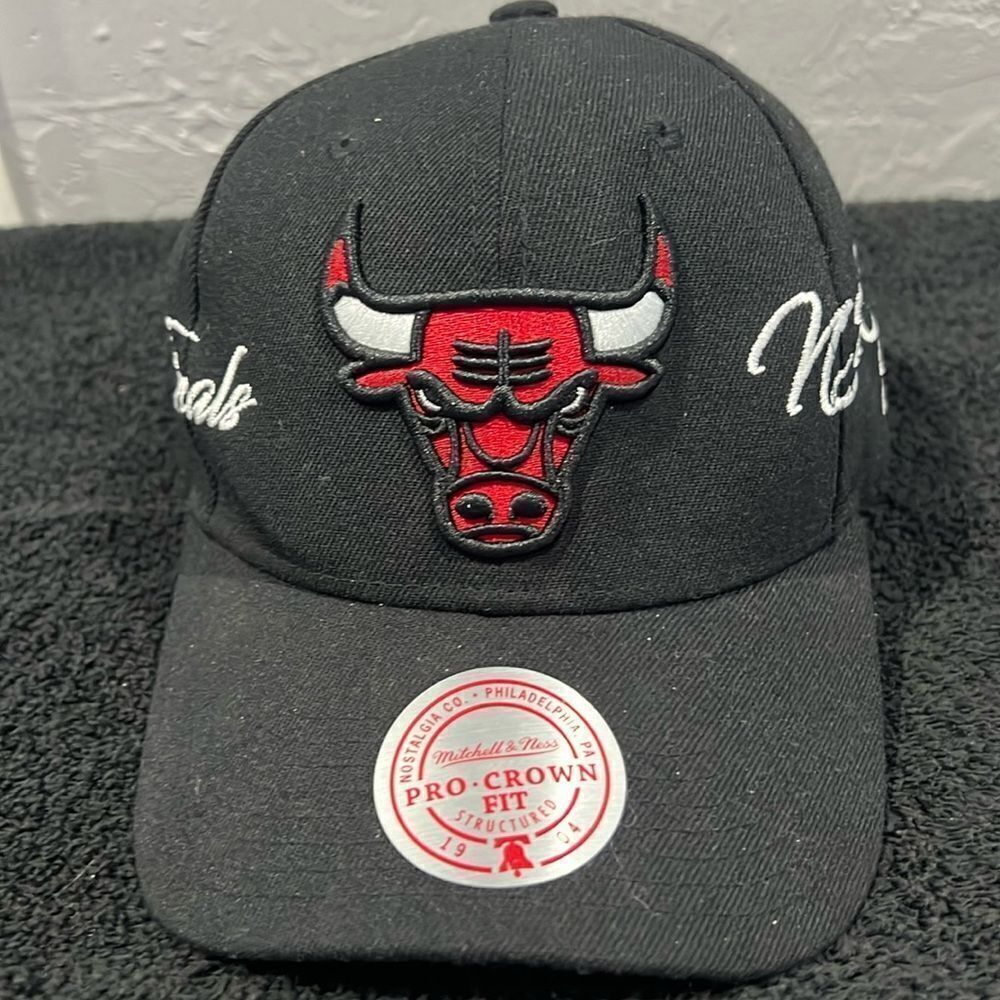 🔥🏀 DEADSTOCK‎ Chicago Bulls NBA 'Champion Wrap Classic' Pro Crown Snapback HAT